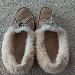 Ll bean wicked good slippers size 8